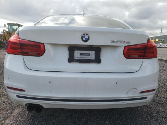 WBA8E1C35HA156845 - 2017 BMW 330E WHITE photo 6