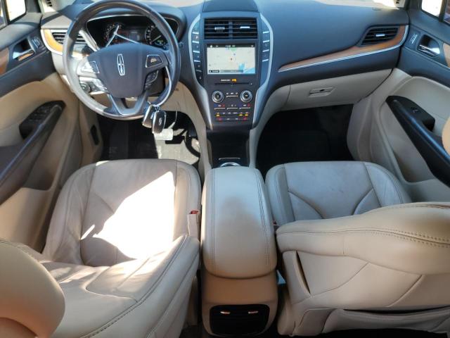 5LMCJ2C97HUL46785 - 2017 LINCOLN MKC SELECT Rot Foto 8