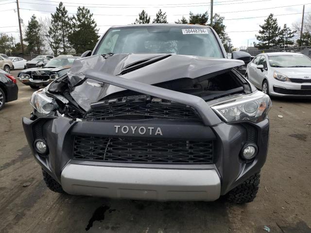 JTEBU5JR3K5693526 - 2019 TOYOTA 4RUNNER SR5 GRAY photo 5