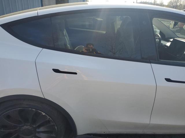 7SAYGDEF0NF540026 - 2022 TESLA MODEL Y 白色 照片 11