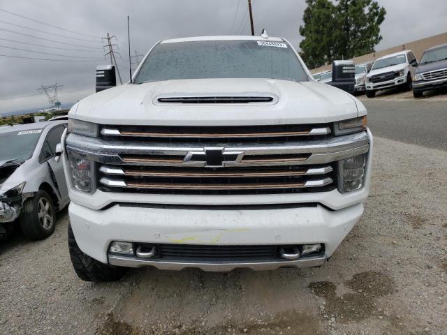 1GC4YREYXLF315452 - 2020 CHEVROLET SILVERADO K2500 HIGH COUNTRY WHITE photo 5