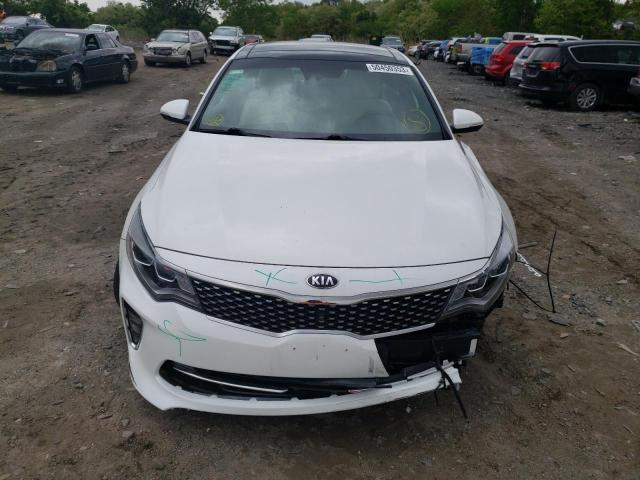 5XXGV4L2XJG248485 - 2018 KIA OPTIMA SXL WHITE photo 5