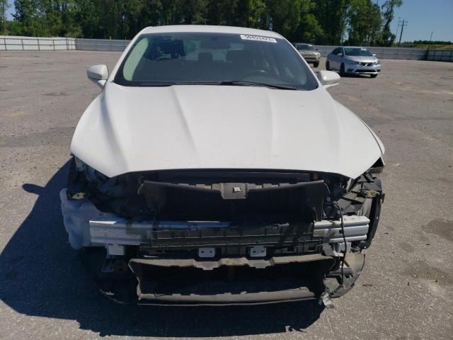 3FA6P0H71FR218924 - 2015 FORD FUSION SE WHITE photo 5