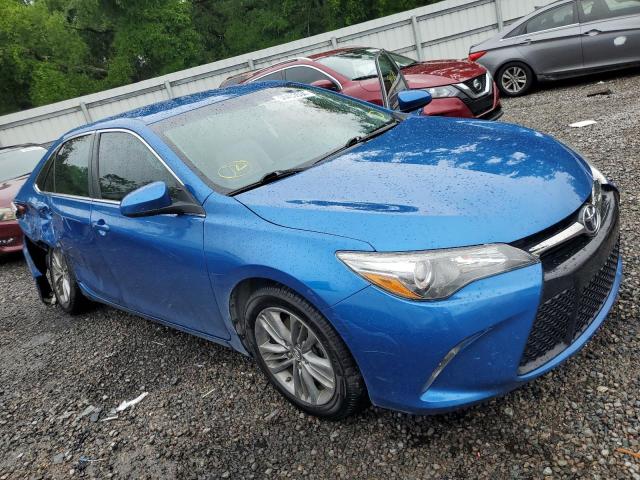 4T1BF1FK1HU627375 - 2017 TOYOTA CAMRY LE BLUE photo 4