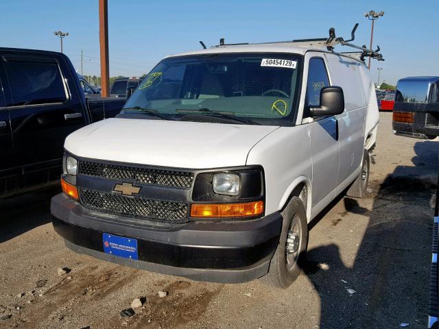 1GCWGAFF5H1249116 - 2017 CHEVROLET EXPRESS G2500  photo 2