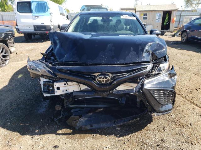 4T1G11AK5PU780724 - 2023 TOYOTA CAMRY SE NIGHT SHADE BLACK photo 5