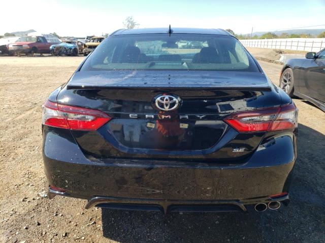 4T1G11AK5PU780724 - 2023 TOYOTA CAMRY SE NIGHT SHADE BLACK photo 6