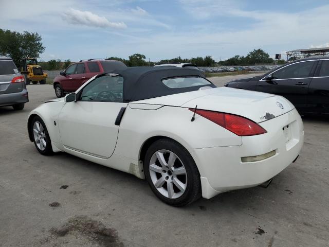 JN1AZ36A15M754345 - 2005 NISSAN 350Z ROADSTER WHITE photo 2