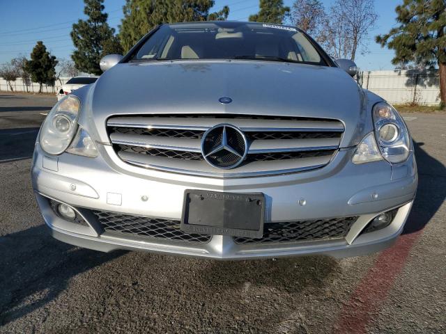 4JGCB65E16A032890 - 2006 MERCEDES-BENZ R 350 SILVER photo 5