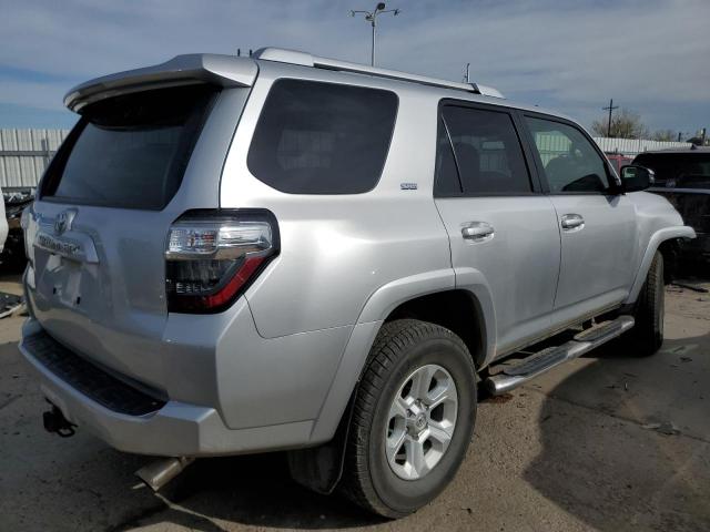 JTEBU5JRXG5304677 - 2016 TOYOTA 4RUNNER SR5/SR5 PREMIUM 银色 照片 3