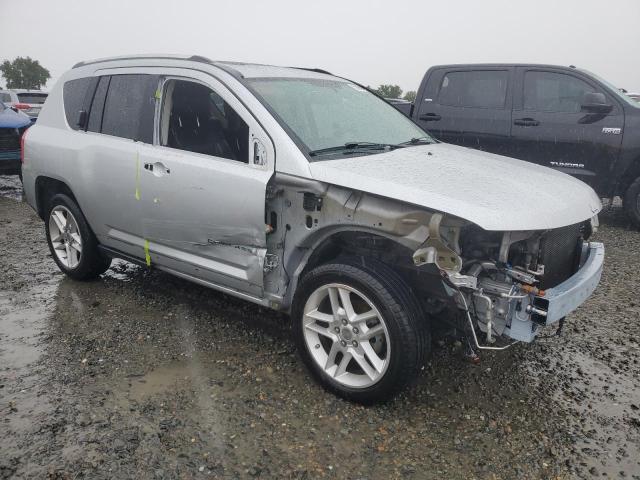 1J4NF5FB2BD282349 - 2011 JEEP COMPASS LIMITED SILVER photo 4