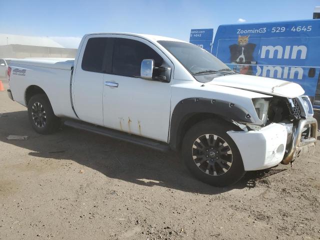 1N6AA06B64N502057 - 2004 NISSAN TITAN XE WHITE photo 4