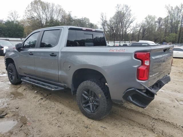 3GCPYFEL8LG364924 - 2020 CHEVROLET SILVERADO K1500 LT TRAIL BOSS GRAY photo 2