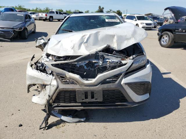 4T1S11AK3PU137556 - 2023 TOYOTA CAMRY SE NIGHT SHADE GRAY photo 5