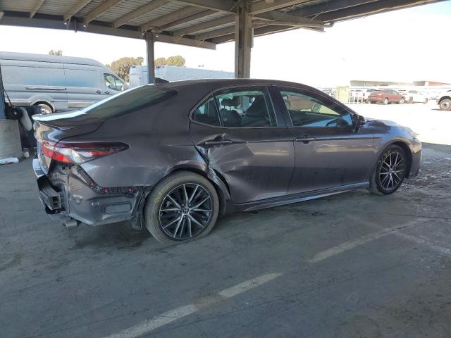 4T1G11AK7PU770180 - 2023 TOYOTA CAMRY SE NIGHT SHADE GRAY photo 3
