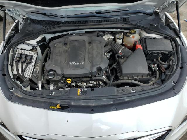 1G4ZW5SS4KU124233 - 2019 BUICK LACROSSE SPORT TOURING WHITE photo 11