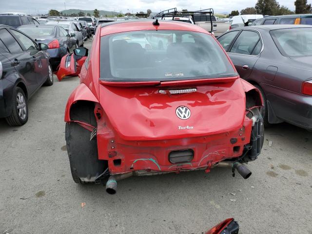 3VWVA7AT9DM624299 - 2013 VOLKSWAGEN BEETLE TURBO RED photo 6