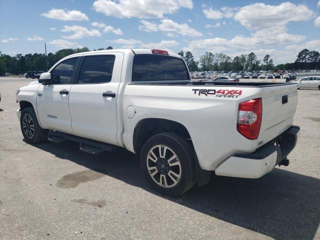 5TFDW5F18JX718269 - 2018 TOYOTA TUNDRA CREWMAX SR5 WHITE photo 2