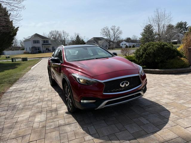 SJKCH5CR7HA031455 - 2017 INFINITI QX30 BASE BURGUNDY photo 1