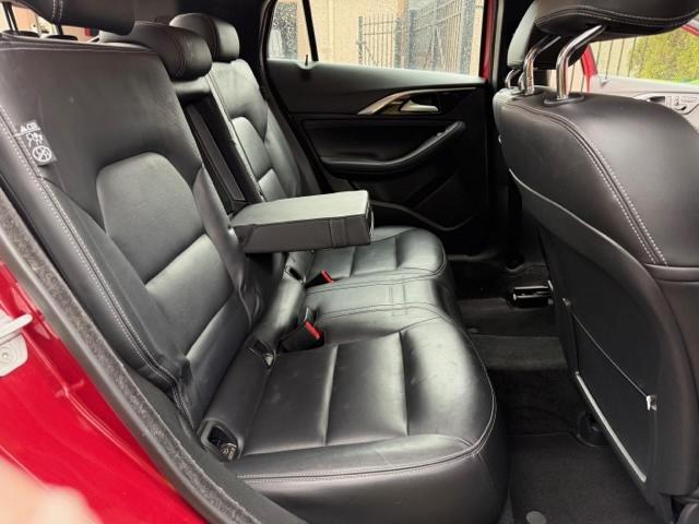 SJKCH5CR7HA031455 - 2017 INFINITI QX30 BASE BURGUNDY photo 6