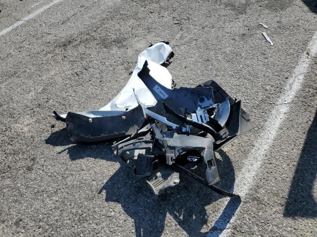 WBXYJ5C37JEF81459 - 2018 BMW X2 XDRIVE28I თეთრი ფოტო 13