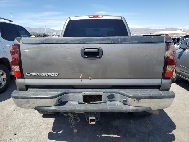 1GCHK23DX6F239990 - 2006 CHEVROLET SILVERADO K2500 HEAVY DUTY GRAY photo 6