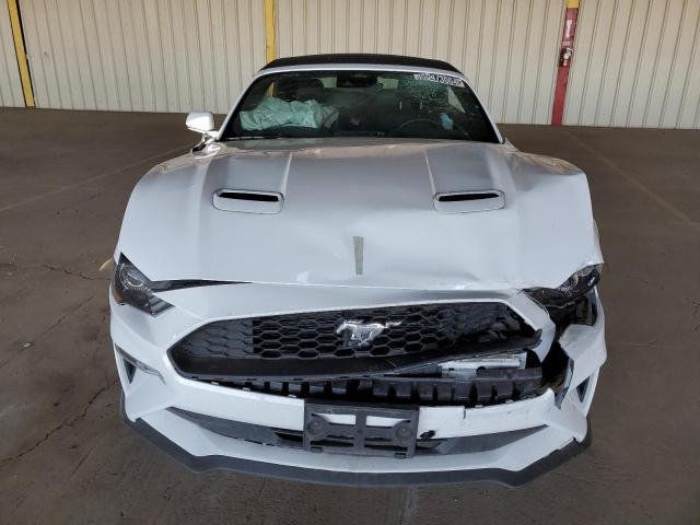 1FATP8UH6P5110142 - 2023 FORD MUSTANG WHITE photo 5