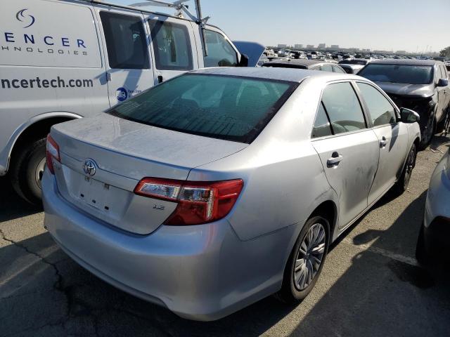 4T1BF1FK6CU078233 - 2012 TOYOTA CAMRY BASE SILVER photo 3