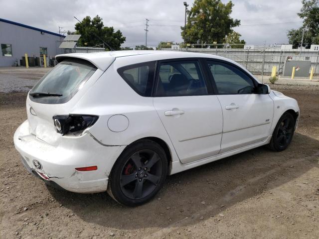 JM1BK343351281995 - 2005 MAZDA 3 HATCHBACK WHITE photo 3