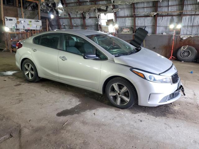 3KPFL4A76JE172496 - 2018 KIA FORTE LX SILVER photo 4