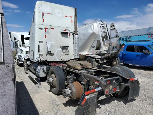 1FUJBBCV84LM71635 - 2004 FREIGHTLINER CONVENTION ST120 WHITE photo 3