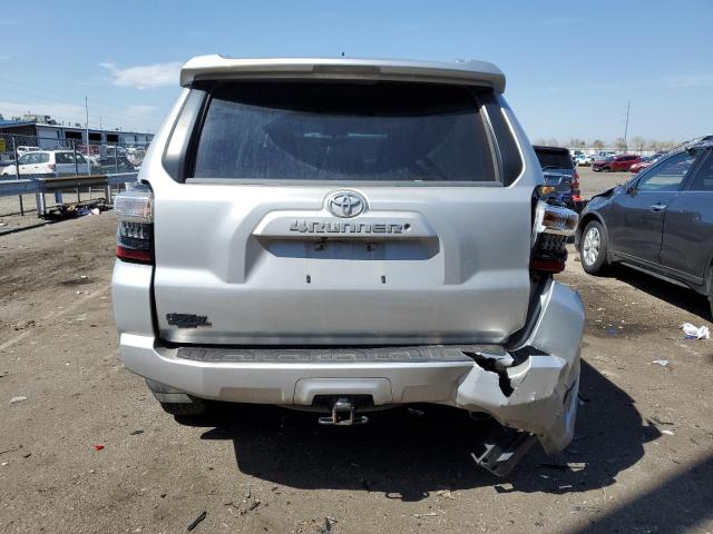 JTEBU5JR2G5363920 - 2016 TOYOTA 4RUNNER SR5/SR5 PREMIUM 银色 照片 6