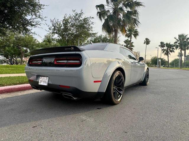 2C3CDZFJ0NH194431 - 2022 DODGE CHALLENGER R/T SCAT PACK GRAY photo 4