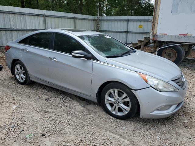 5NPEC4AC2BH081764 - 2011 HYUNDAI SONATA SE WHITE photo 4