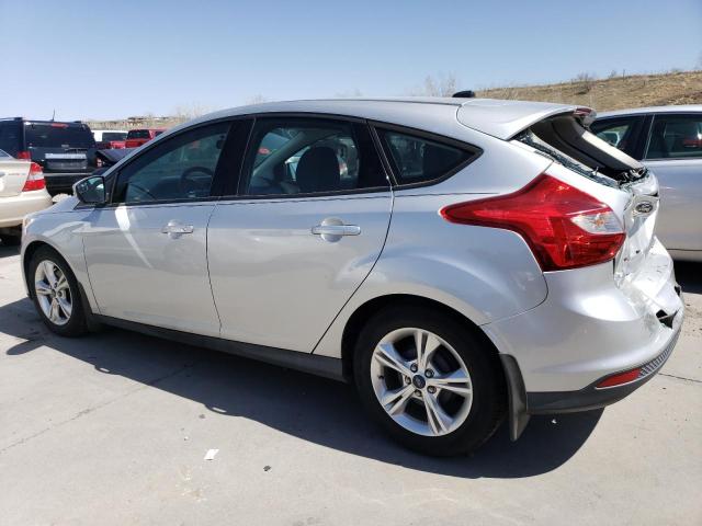 1FADP3K27EL110326 - 2014 FORD FOCUS SE SILVER photo 2