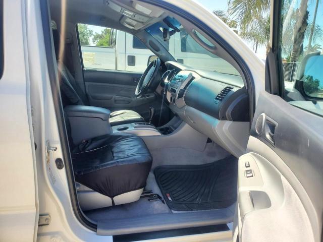 3TMJU4GN2BM118035 - 2011 TOYOTA TACOMA DOUBLE CAB PRERUNNER WHITE photo 5