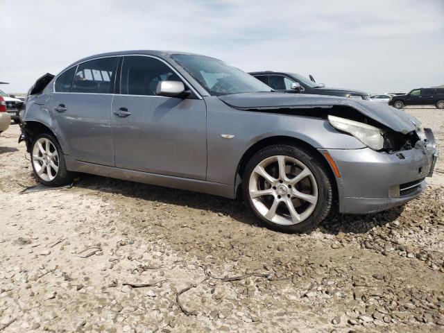 WBANV13538CZ50963 - 2008 BMW 528I XI GRAY photo 4