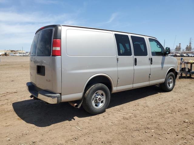 1GTGG25K081187259 - 2008 GMC SAVANA G2500 SILVER photo 3