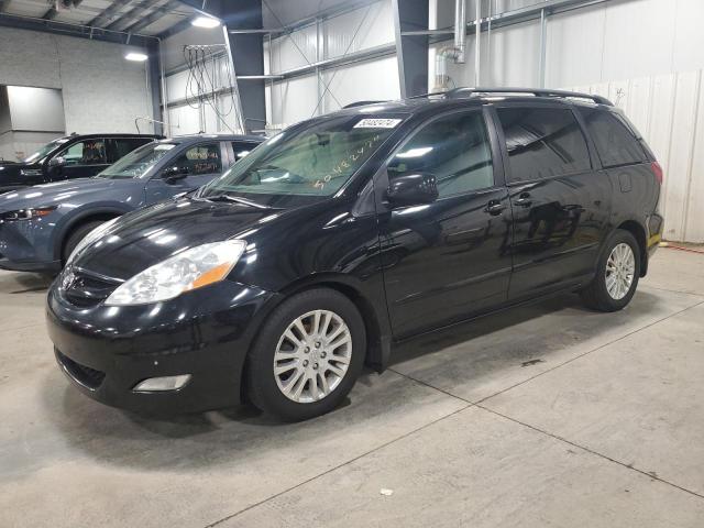 2009 TOYOTA SIENNA XLE, 