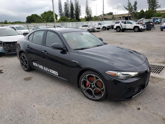 ZARFAMBN6N7665660 - 2022 ALFA ROMEO GIULIA SUPER BLACK photo 4