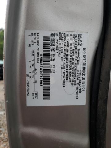 1LNHM81WX4Y622066 - 2004 LINCOLN TOWN CAR EXECUTIVE SILVER photo 12