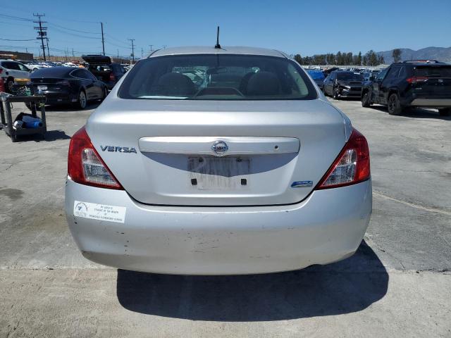 3N1CN7AP4EL867949 - 2014 NISSAN VERSA S SILVER photo 6