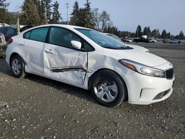 3KPFK4A72HE066690 - 2017 KIA FORTE LX WHITE photo 4