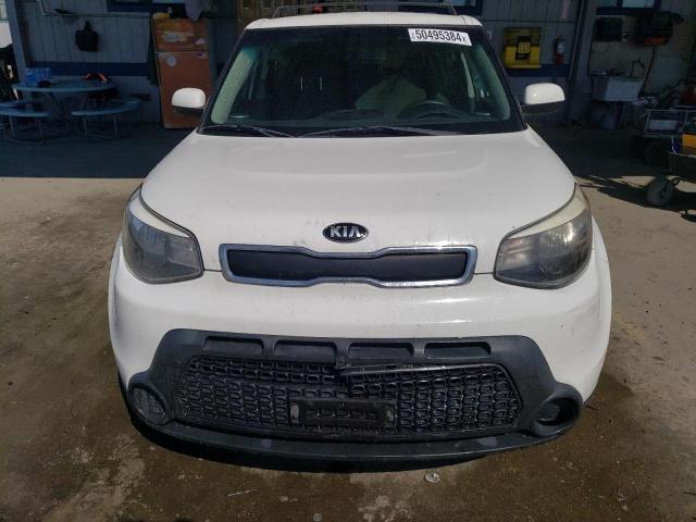 KNDJN2A21F7796145 - 2015 KIA SOUL WHITE photo 5