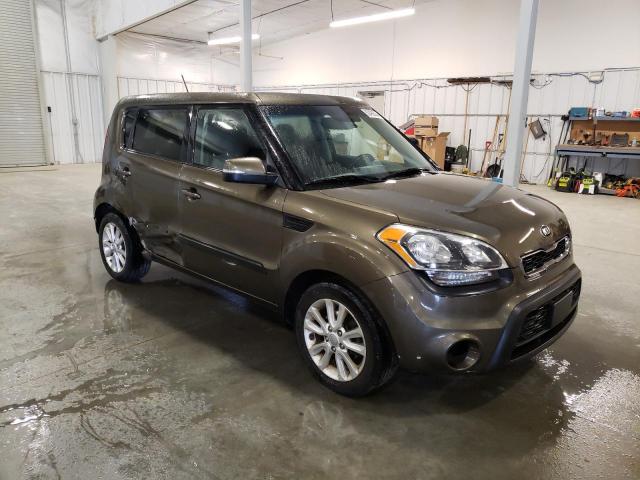 KNDJT2A63D7553961 - 2013 KIA SOUL + GREEN photo 4