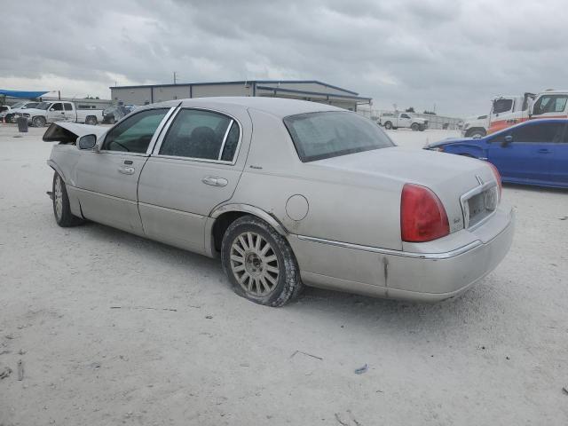 1LNHM81W83Y614787 - 2003 LINCOLN TOWN CAR EXECUTIVE SILVER photo 2