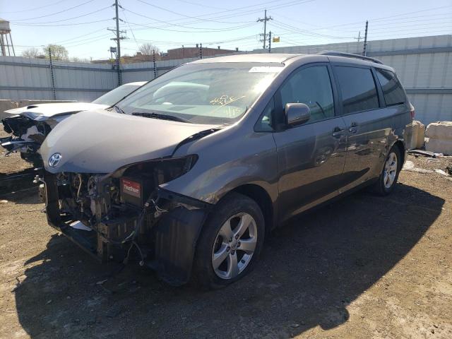 2017 TOYOTA SIENNA LE, 