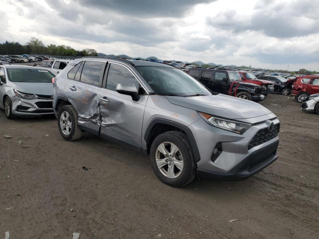 JTMW1RFV6LD046475 - 2020 TOYOTA RAV4 XLE SILVER photo 4