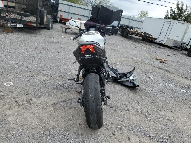 ML5EXER16PDA90281 - 2023 KAWASAKI EX650 R WHITE photo 4