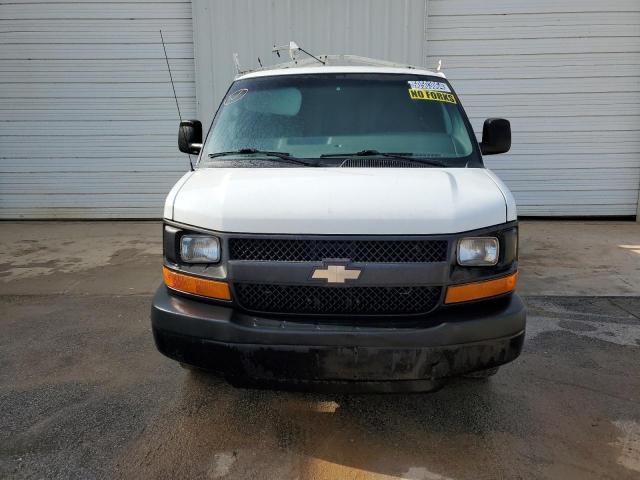 1GCWGFBAXE1143246 - 2014 CHEVROLET EXPRESS G2 WHITE photo 5